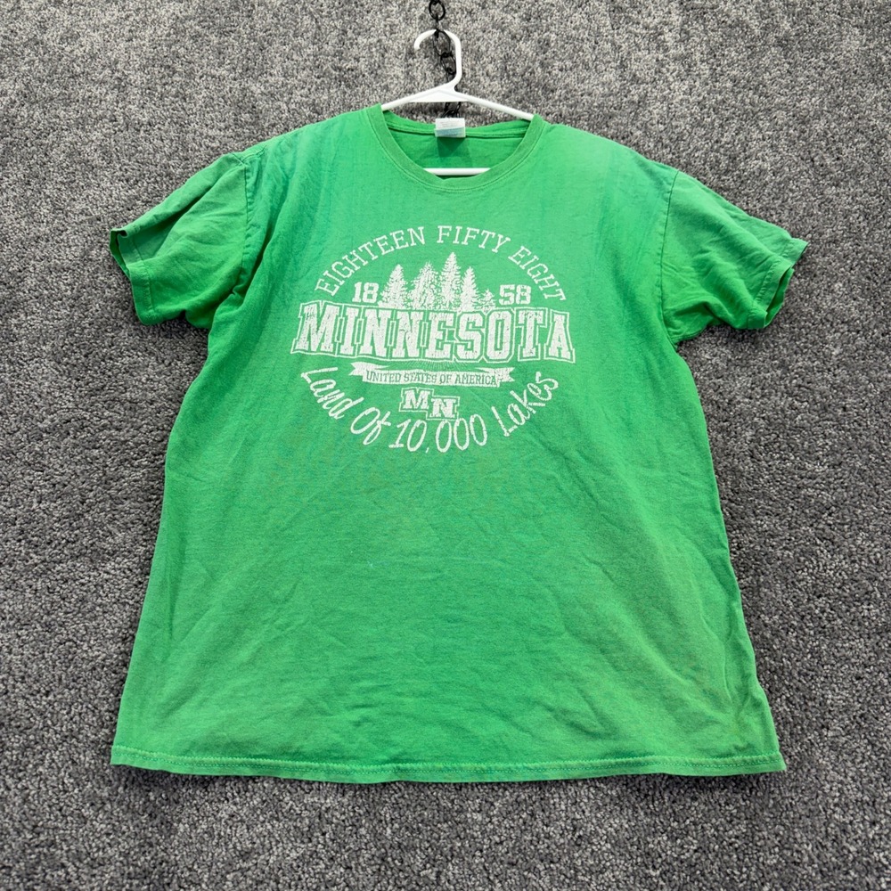 Gildan T Shirt Mens L Green Minnesota Land Of 10000 Lakes Graphic